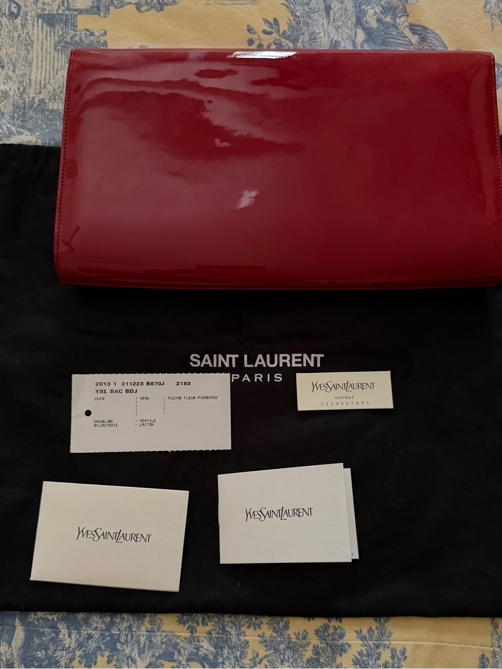 Saint Laurent Red Patent Logo Clutch - Picture 6 of 8